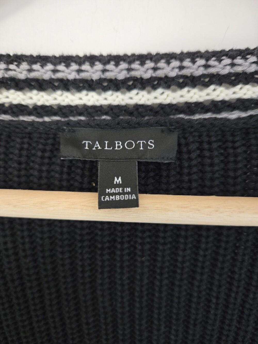 Talbot's Women's Texture V-Neck Cardigan Tipped Stripe Size M Old Money Preppy - Picture 7 of 10